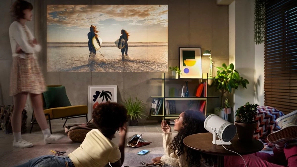 Samsung presenta en Argentina: The Freestyle, su nuevo proyector portátil.